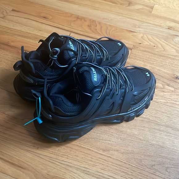 Balenciaga Trackrunners - Size 9.5 - Fast Shipping - Picture 3 of 4